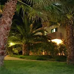 Vaia Aparthotel 3*