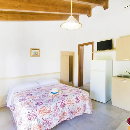 Aparthotel Vaia *