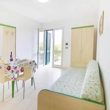 Vaia Apart Otel