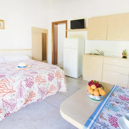 Aparthotel Vaia