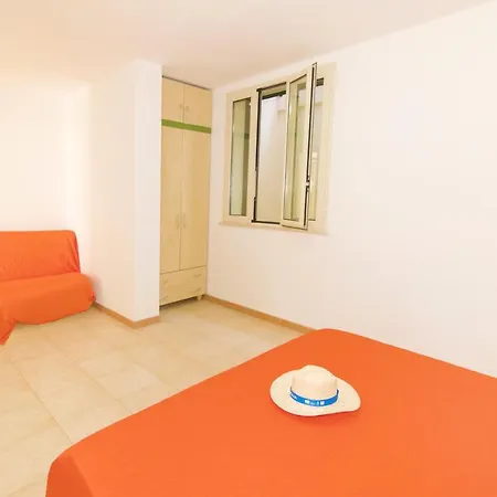 Apart Otel Vaia 3*