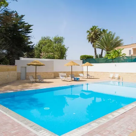 Vaia Aparthotel *
