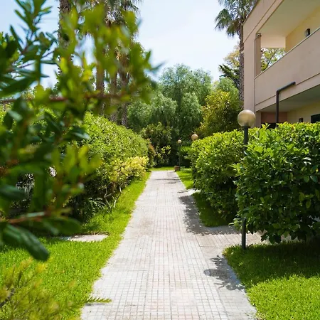 Vaia Aparthotel